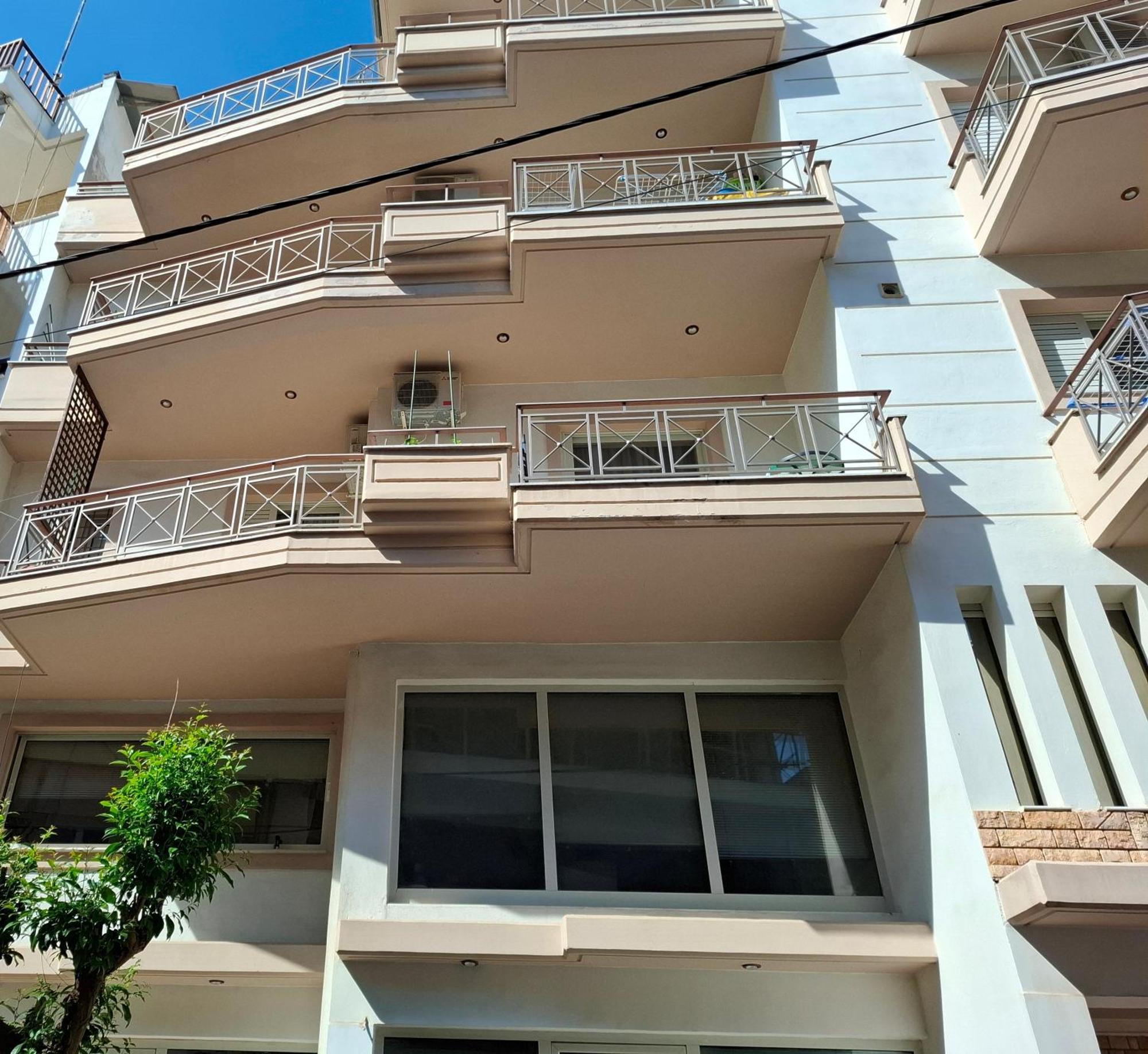 Απέριττον 2 Apartamento Trikala  Exterior foto